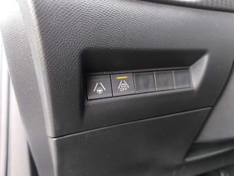 Foto Nummer 18: PEUGEOT 2008