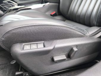 Foto Nummer 10: PEUGEOT 2008